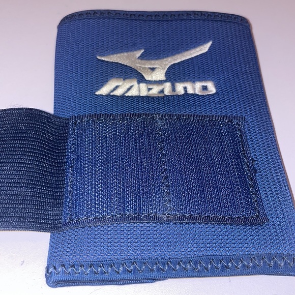Mizuno Powerlock Support Wristband 5.5" Navy Blue - Picture 5 of 7